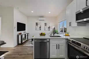 619 S 35th St, Tacoma, WA 98418 - Photo 24