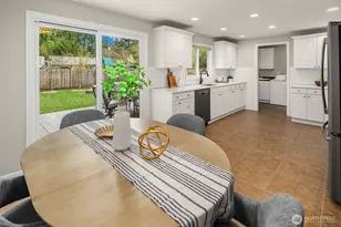 922 208th Ave NE, Sammamish, WA 98074 - Photo 6