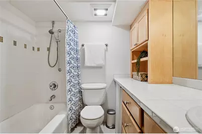 1525 Taylor Ave N #203, Seattle, WA 98109 - Photo 18