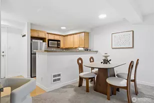 1525 Taylor Ave N, Seattle, WA 98109 - Photo 10