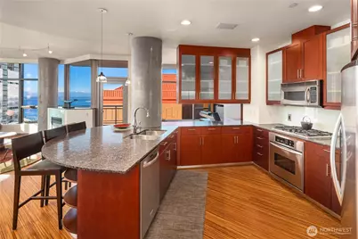 2033 2nd Avenue #1602, Seattle, WA 98121 - Photo 10