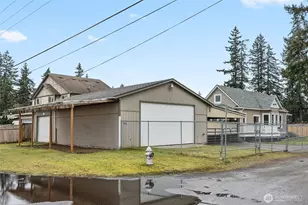 102 180th St S, Spanaway, WA 98387 - Photo 2