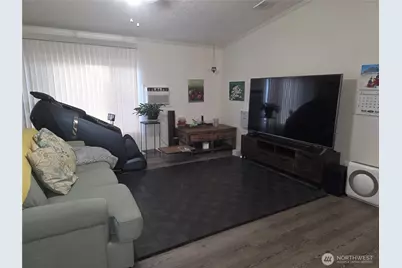 7514 18th Avenue Ct E #12, Tacoma, WA 98404 - Photo 4