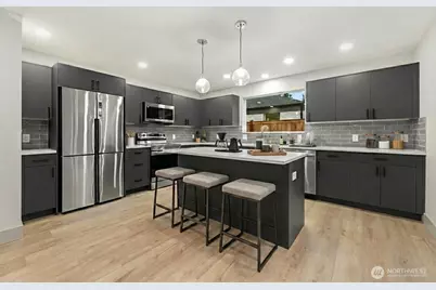 13007 1st Avenue NE, Seattle, WA 98125 - Photo 2