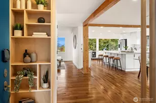 9802 15th Ave NE, Seattle, WA 98115 - Photo 2