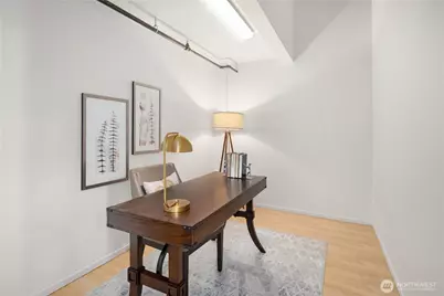2400 8th Avenue N #2, Seattle, WA 98109 - Photo 18