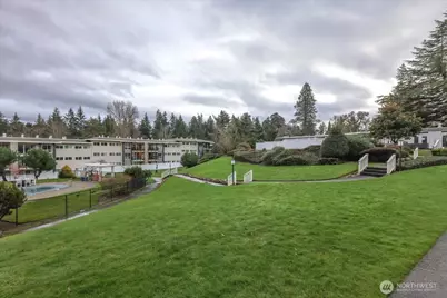 12631 NE 9th Place #C305, Bellevue, WA 98005 - Photo 24