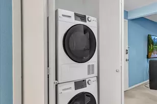 12631 NE 9th Pl, Bellevue, WA 98005 - Photo 16