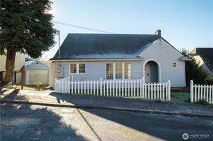 604 Academy St, Kelso, WA 98626 - Photo 1