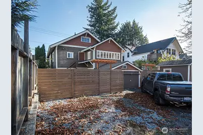 7039 24th Avenue NW, Seattle, WA 98117 - Photo 6