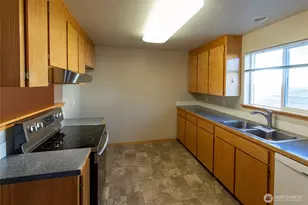 407 N 75th Ave, Yakima, WA 98908 - Photo 6