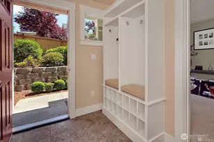 213 15th Ave, Seattle, WA 98122 - Photo 2