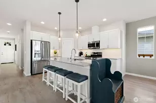 9702 5th Ln SW, Seattle, WA 98106 - Photo 4