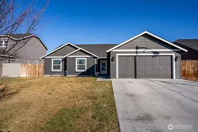 527 S Bayside Street, Moses Lake, WA 98837 - Photo 1