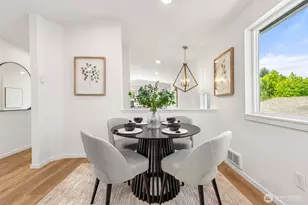 9526 Interlake Ave N, Seattle, WA 98103 - Photo 20