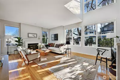 2610 E Helen Street, Seattle, WA 98112 - Photo 2