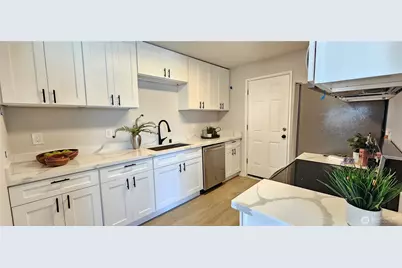 28 S Arizona Avenue, Tacoma, WA 98409 - Photo 6