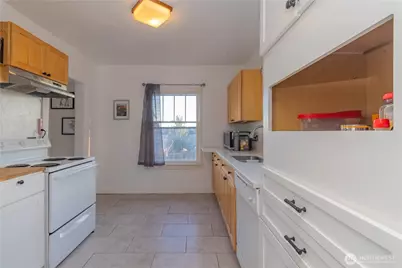 1549 Charleston Beach Road W, Bremerton, WA 98312 - Photo 8