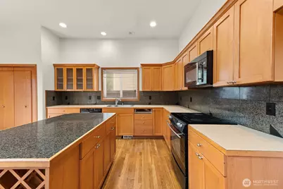 25022 235th Court SE, Maple Valley, WA 98038 - Photo 14