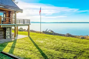 154 Rockaway Beach Ln, Camano Island, WA 98282 - Photo 2