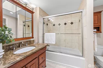 12412 NE 4th Place, Bellevue, WA 98005 - Photo 26