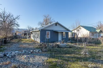 722 Jackson Street, Omak, WA 98841 - Photo 2