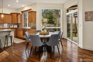 27135 SE 13th St, Sammamish, WA 98075 - Photo 16