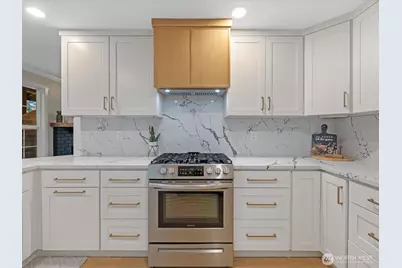 610 Logan Road, Lynnwood, WA 98036 - Photo 12