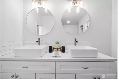 1490 Armstrong Street, Raymond, WA 98577 - Photo 14