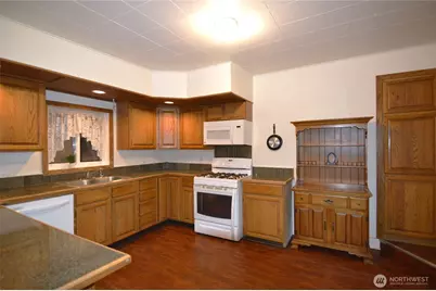 1308 N Pearl Street, Centralia, WA 98531 - Photo 16