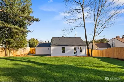 9021 12th Avenue SW, Seattle, WA 98106 - Photo 34