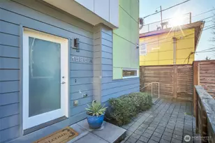 1525 19th Ave, Seattle, WA 98122 - Photo 2