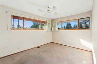 10434 59th Avenue S, Seattle, WA 98178 - Photo 14