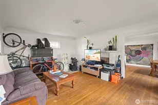 341 NE 51st St, Seattle, WA 98105 - Photo 14
