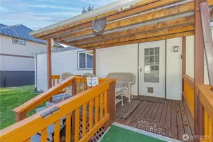 30961 E Lake Morton Dr SE, Kent, WA 98042 - Photo 14