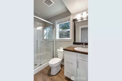 12757 Dayton Avenue N #B, Seattle, WA 98133 - Photo 20