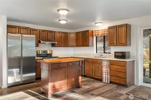 31326 SE 360th Pl, Enumclaw, WA 98022 - Photo 2