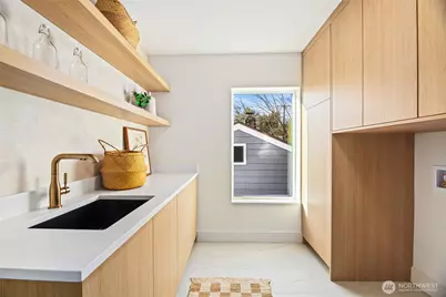 7358 33rd Avenue NE, Seattle, WA 98115 - Photo 16