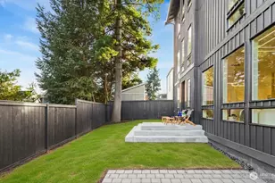 7358 33rd Ave NE, Seattle, WA 98115 - Photo 32