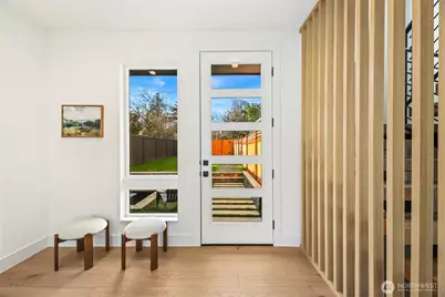 7358 33rd Avenue NE, Seattle, WA 98115 - Photo 4