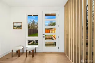 7358 33rd Ave NE, Seattle, WA 98115 - Photo 4