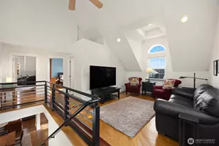 4003 Densmore Ave N, Seattle, WA 98103 - Photo 12