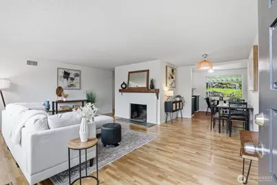 11515 25th Avenue NE, Seattle, WA 98125 - Photo 2