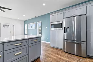 825 E 55th St, Tacoma, WA 98404 - Photo 14