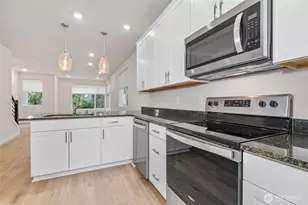 2121 N 148th St, Shoreline, WA 98133 - Photo 8