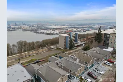218 Broadway #5, Tacoma, WA 98402 - Photo 2