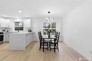 2707 NE 123rd St, Seattle, WA 98125 - Photo 8