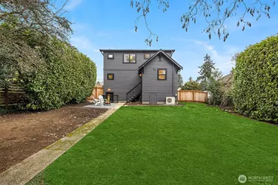 721 N 97th Street, Seattle, WA 98103 - Photo 32