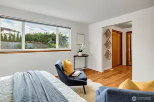 12161 SE 17th Pl, Bellevue, WA 98005 - Photo 16