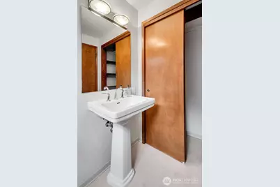 12161 SE 17th Place, Bellevue, WA 98005 - Photo 30